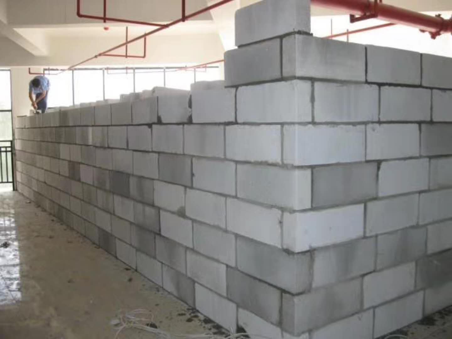 白河蒸压加气混凝土砌块承重墙静力和抗震性能的研究